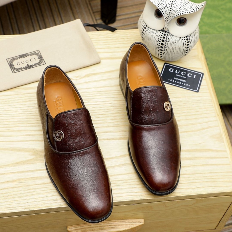 G*u*i leather shoes